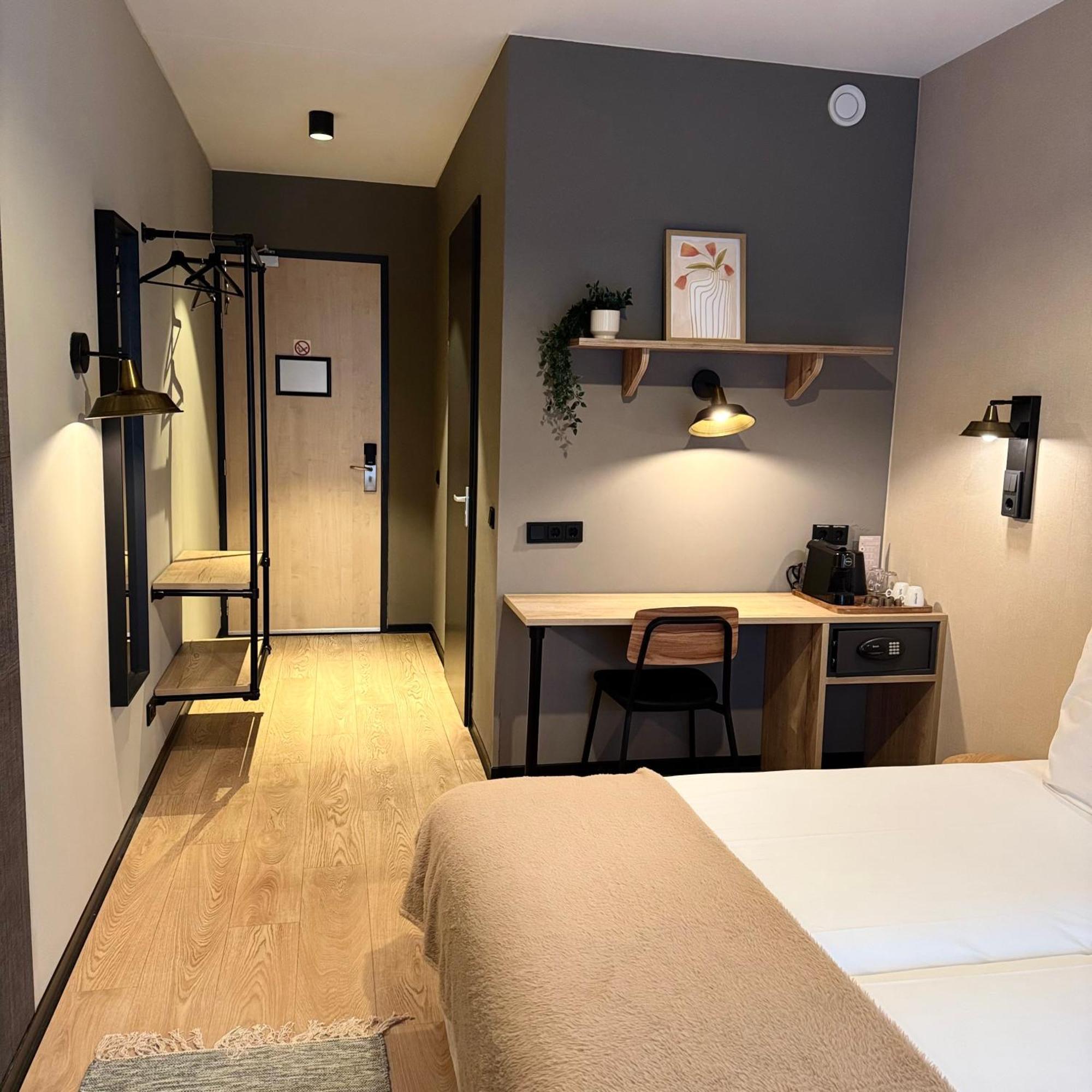 Hotel Emilia Kaatsheuvel Ngoại thất bức ảnh