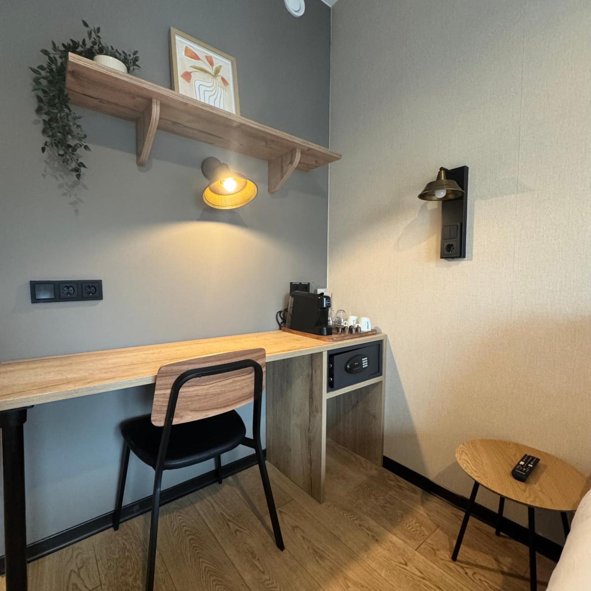 Hotel Emilia Kaatsheuvel Ngoại thất bức ảnh