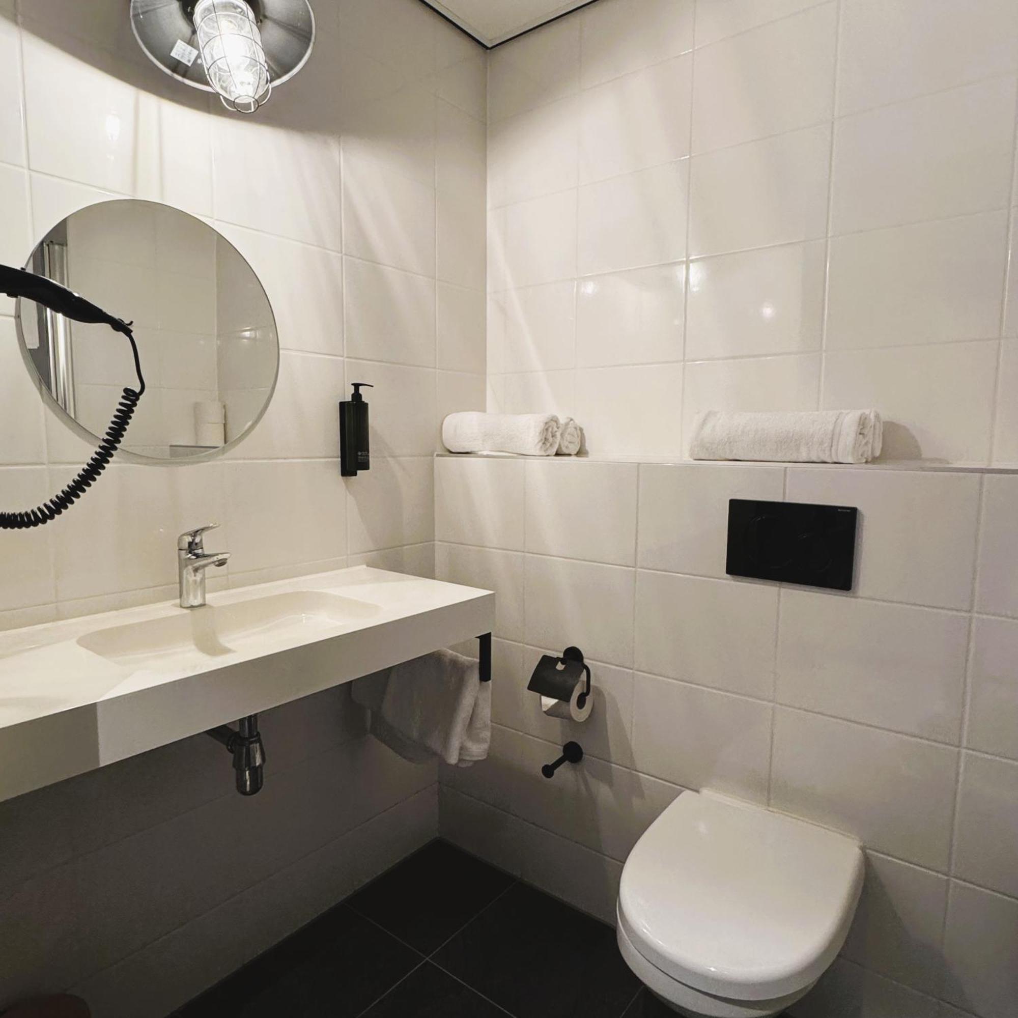 Hotel Emilia Kaatsheuvel Phòng bức ảnh